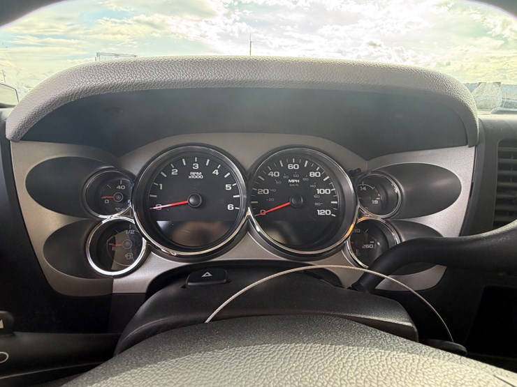 2014-chevrolet-3500-image-20