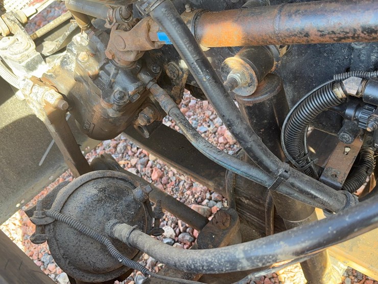 2004-kenworth-w900-image-11