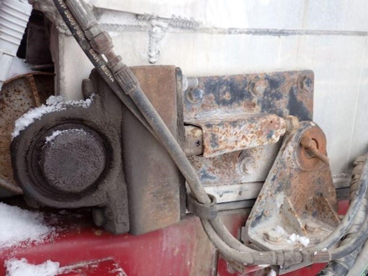 2011-peterbilt-365-image-64