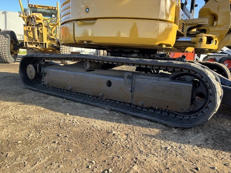 caterpillar-303.5-image-21