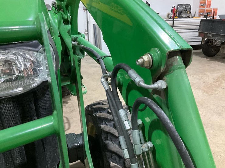 2010-john-deere-3520-image-17