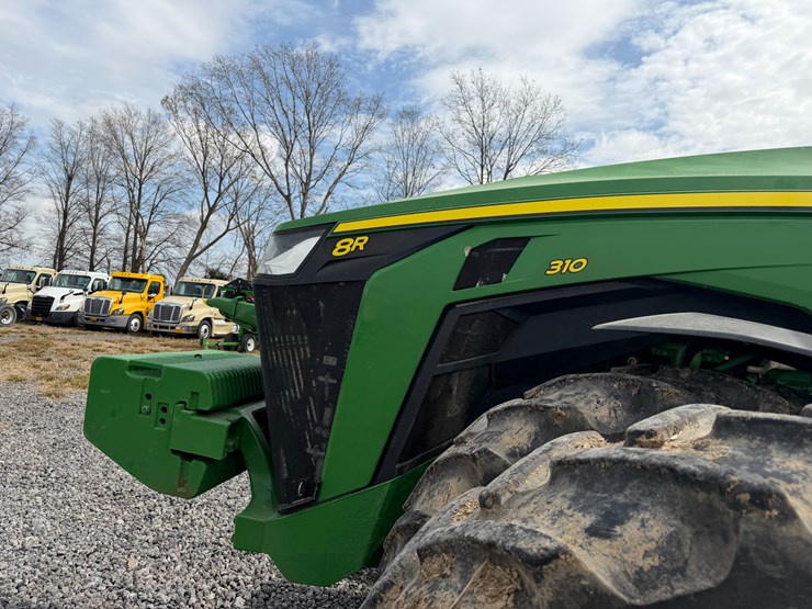 2023-john-deere-8r-310-image-32