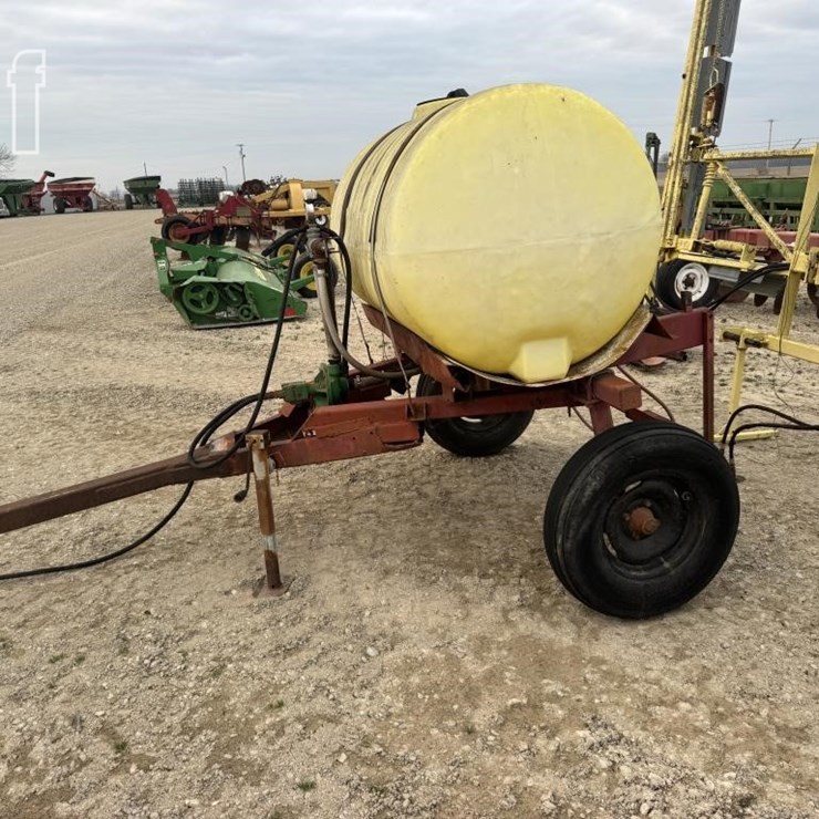 SPRAYER TRAILER PUMP AND TANK 56