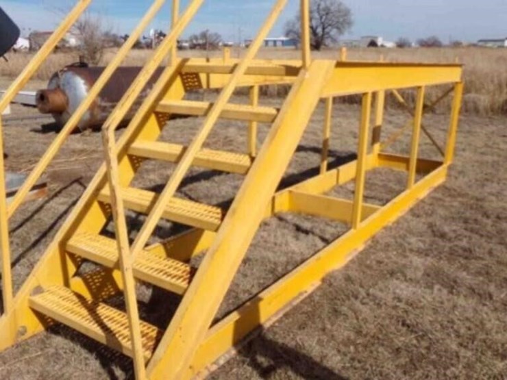 metal-steps-platform,-no-floor,-18'-l,-40"-w-image-1