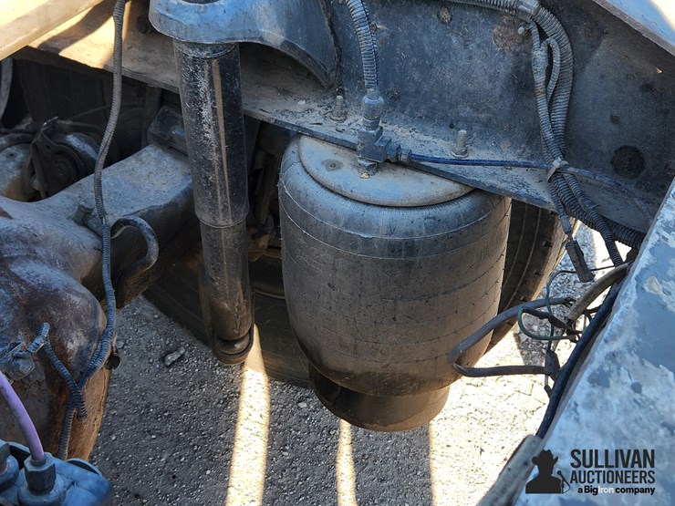 2007-peterbilt-387-image-9