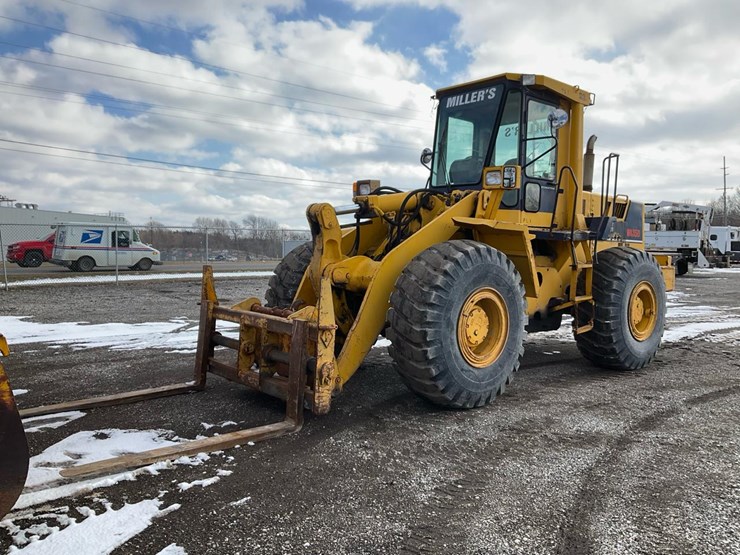 #1400-•-komatsu-wheel-loader-image-1