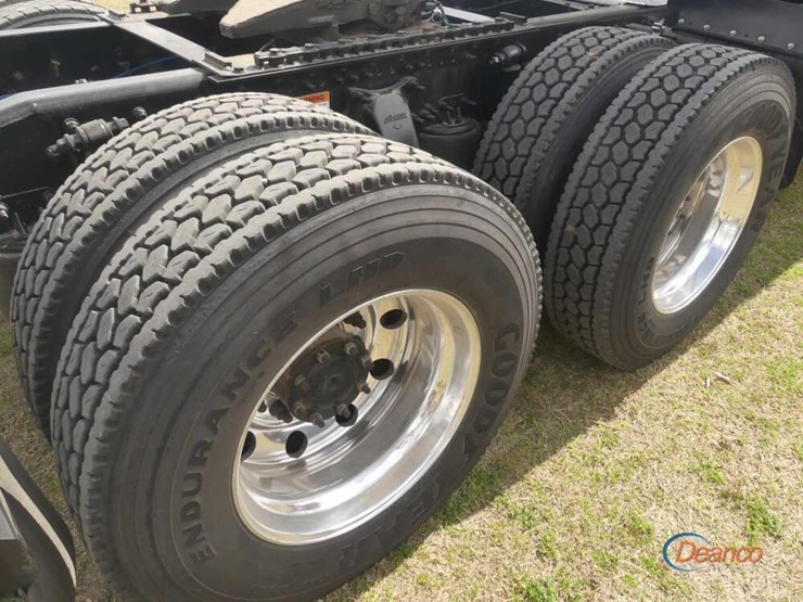 2023-freightliner-cascadia-116-image-7