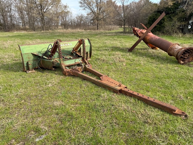 john-deere-8-image-4