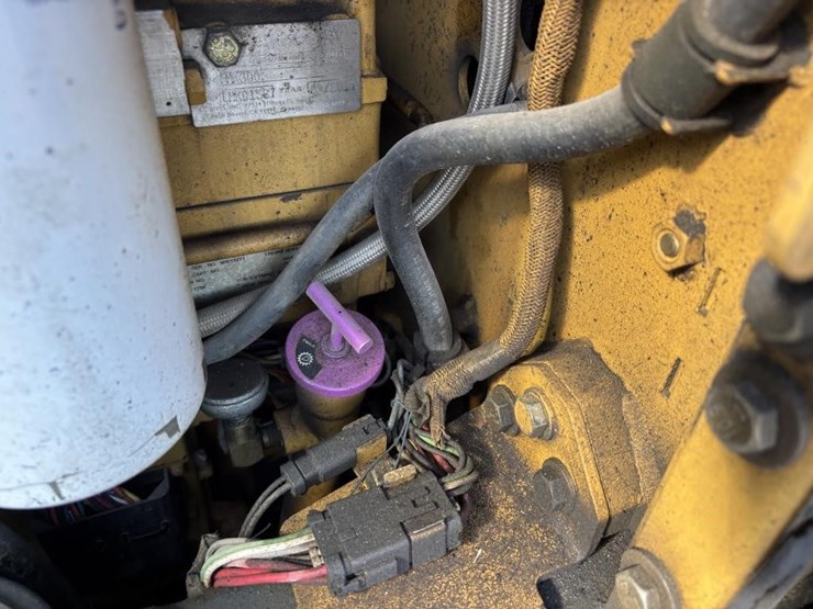 caterpillar-143h-image-58