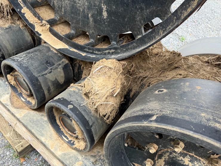 #41005-•-2022-zuidberg-36"-combine-tracks-image-17