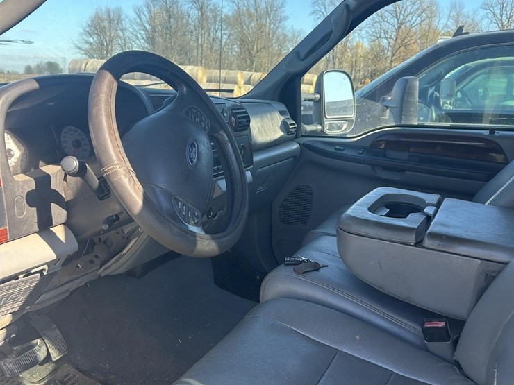 2006-ford-f350-sd-lariat-image-11