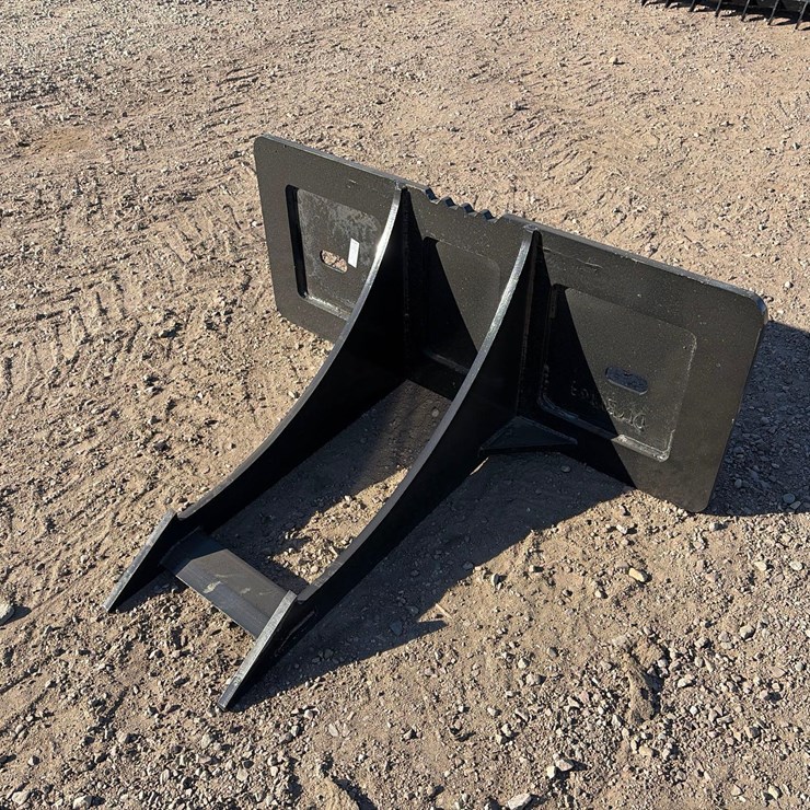 Rock Digger Skeleton Stump Bucket