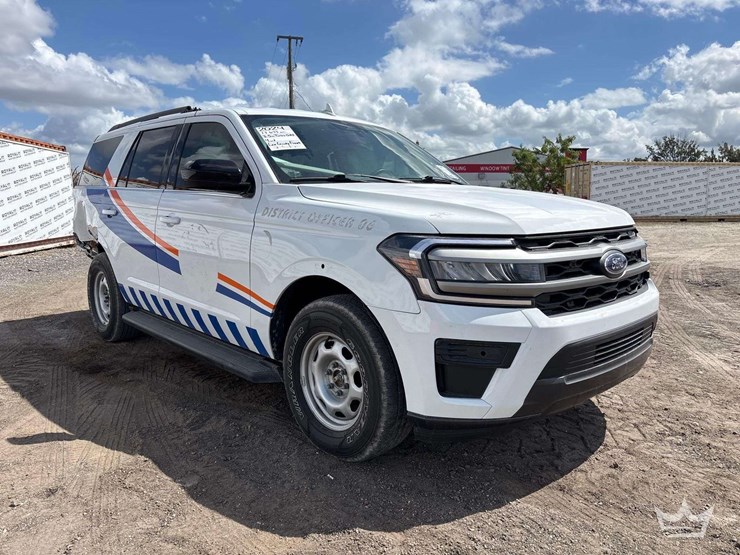 2024-ford-expedition-image-2