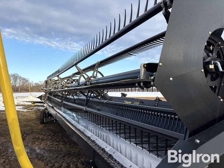 2023-case-ih-820-image-17