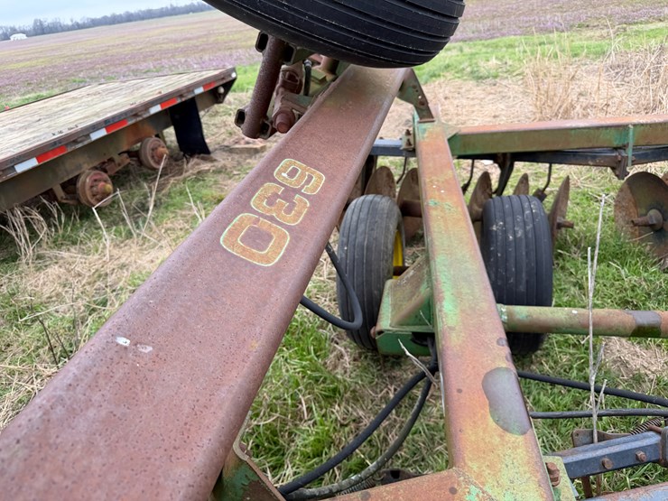 john-deere-630-image-42