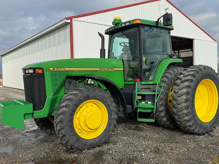 1995-john-deere-8200-image-28
