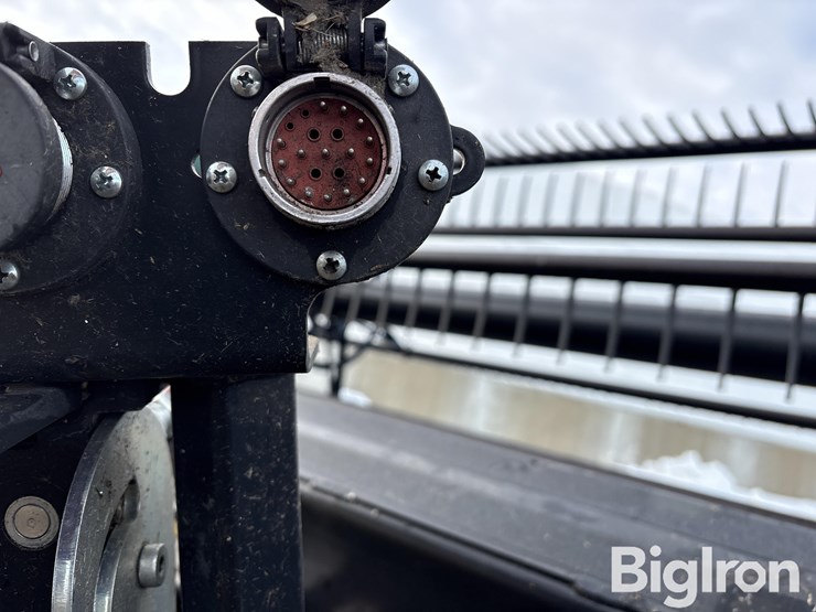 2023-case-ih-820-image-13