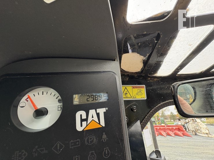 2013-caterpillar-262c2-image-21