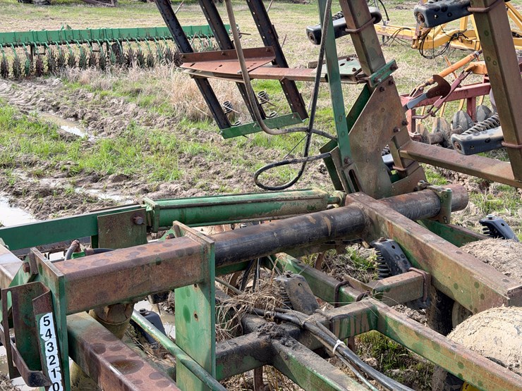 john-deere-38-image-60