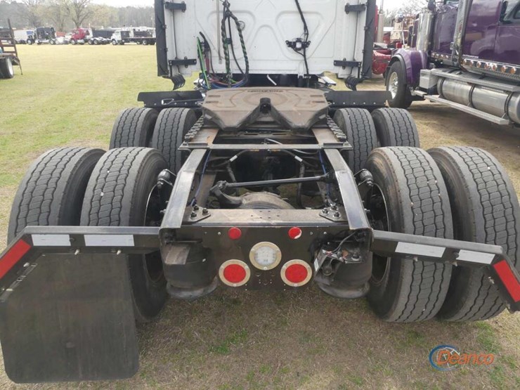 2025-freightliner-cascadia-116-image-6