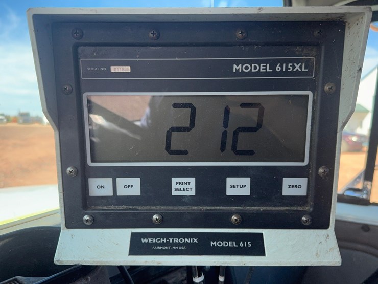 1995-international-8100-image-33