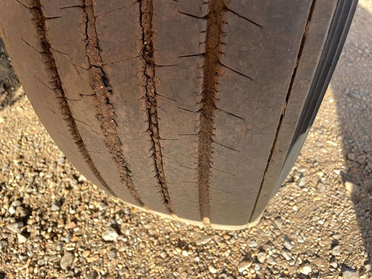 2007-international-durastar-4300-image-21