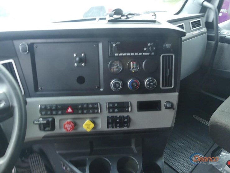 2025-freightliner-cascadia-116-image-16