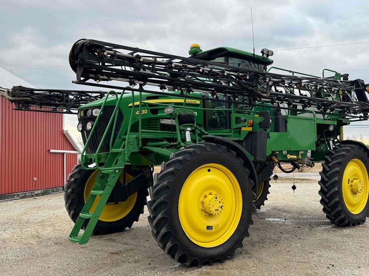 2009-john-deere-4730-image-39