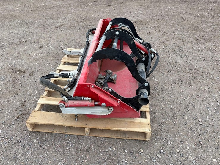 ventrac-bucket-with-grapple-image-6