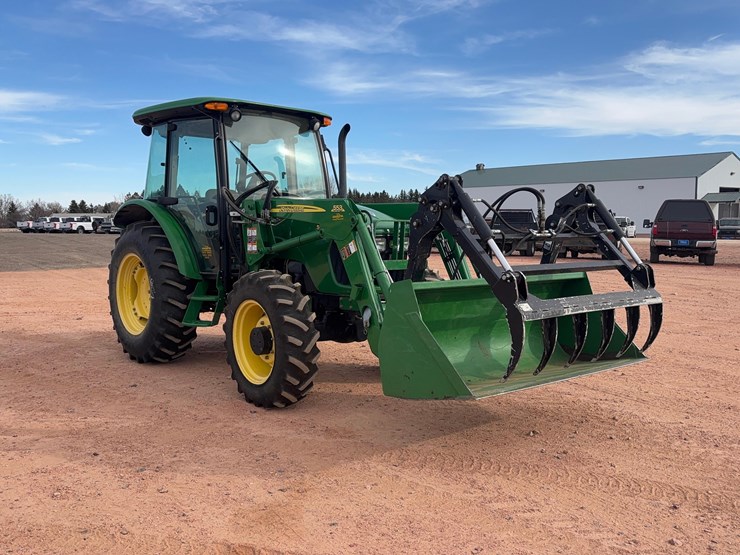 2009-john-deere-5083e-image-3