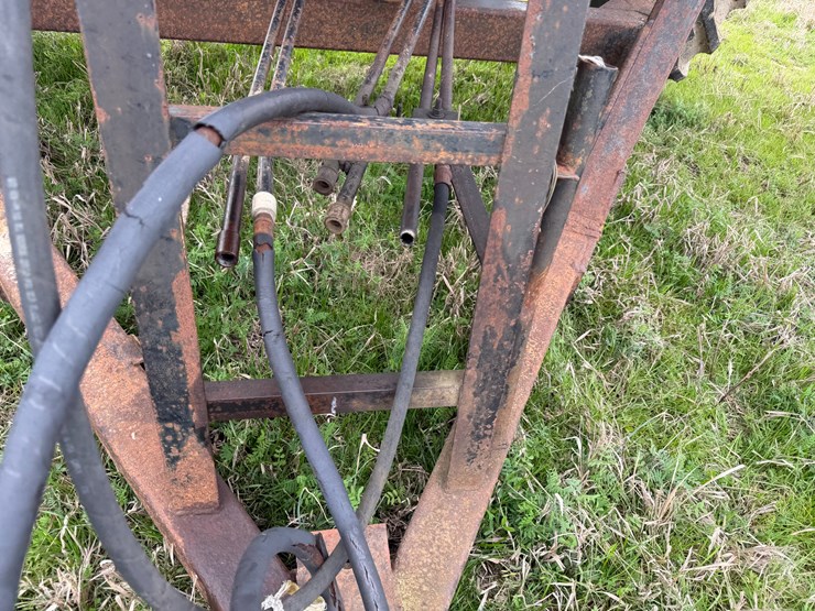 #41026-•-dennis-grain-cart-image-26