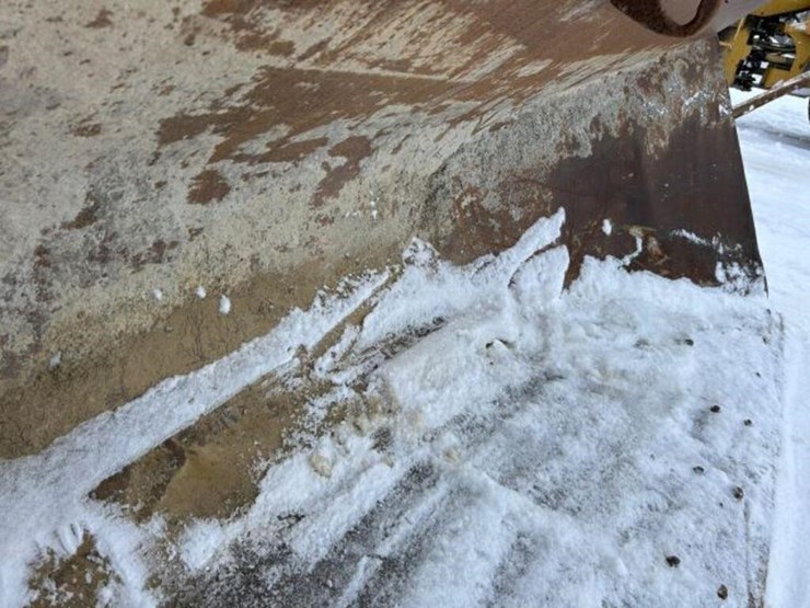 asbury-108-in.-smooth-wheel-loader-side-dump-image-9