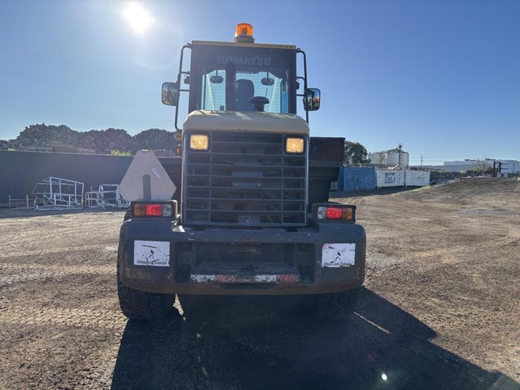 2007-komatsu-wa200-5-image-8