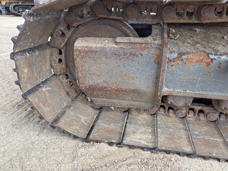 2022-volvo-ec220el-image-12