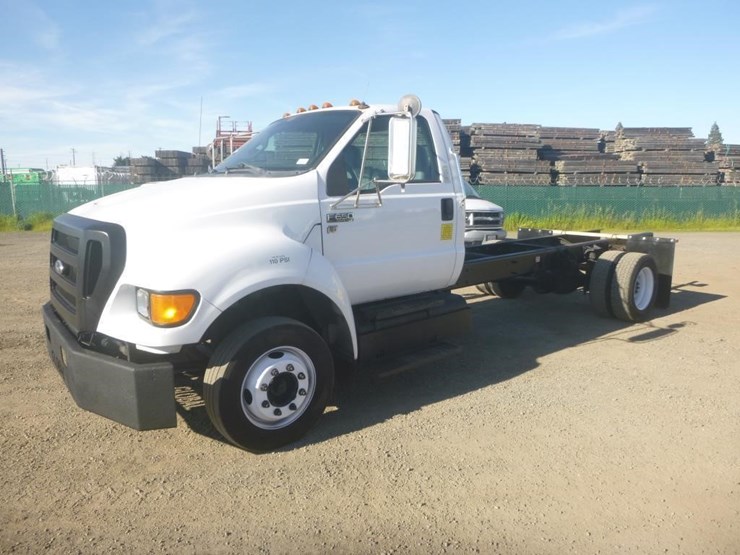 2012-ford-f650-image-1