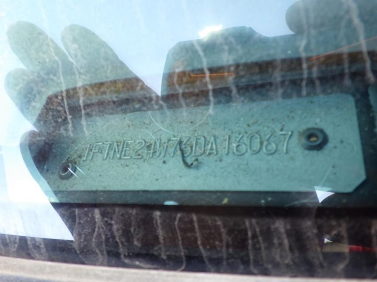 2006-ford-cargo-image-15