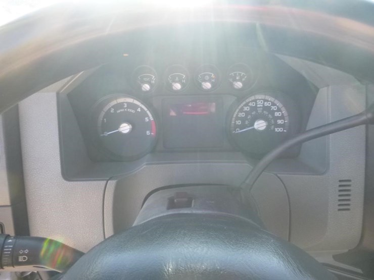 2012-ford-f650-image-12