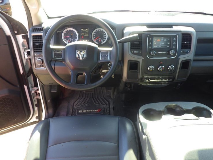 2018-dodge-3500-image-7