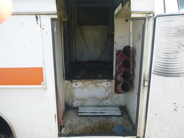 2003-ford-f450-image-18