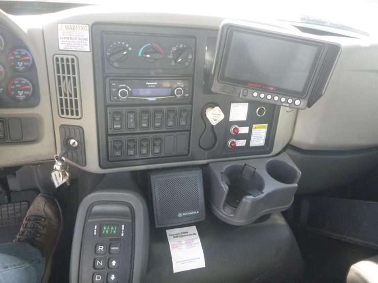 2013-international-7600-image-22