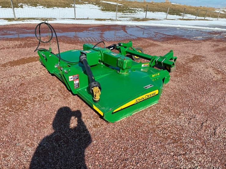 2020-john-deere-mx8-image-1