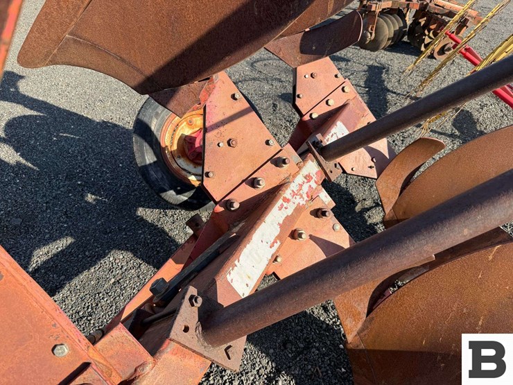 massey-ferguson-57-image-11