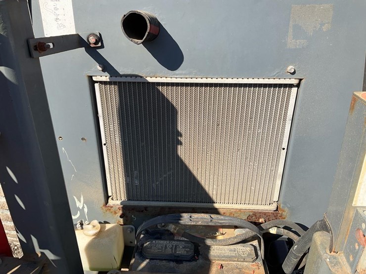 2015-skyjack-sj7135rt-image-18