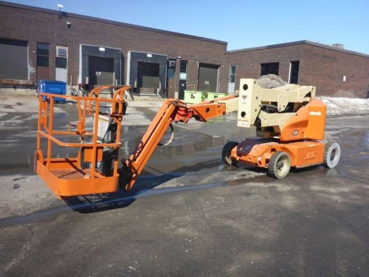 2008-jlg-e400ajpn-image-1