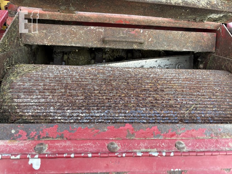 new-holland-900-image-9