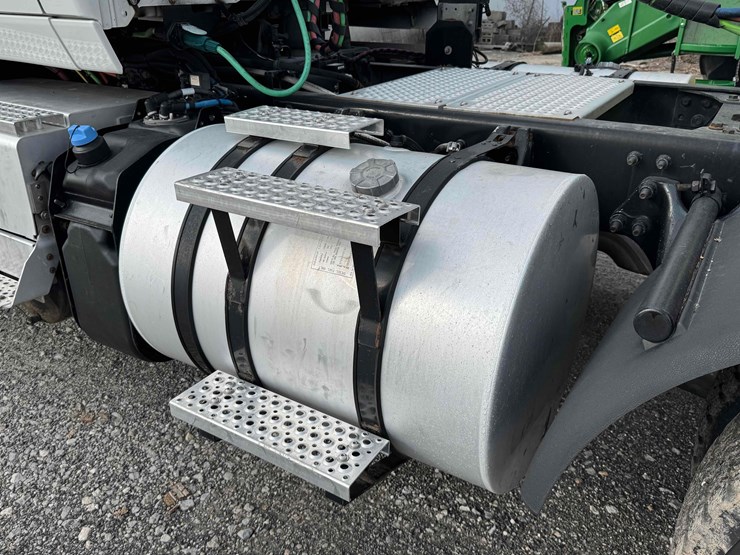 2020-international-prostar-image-4