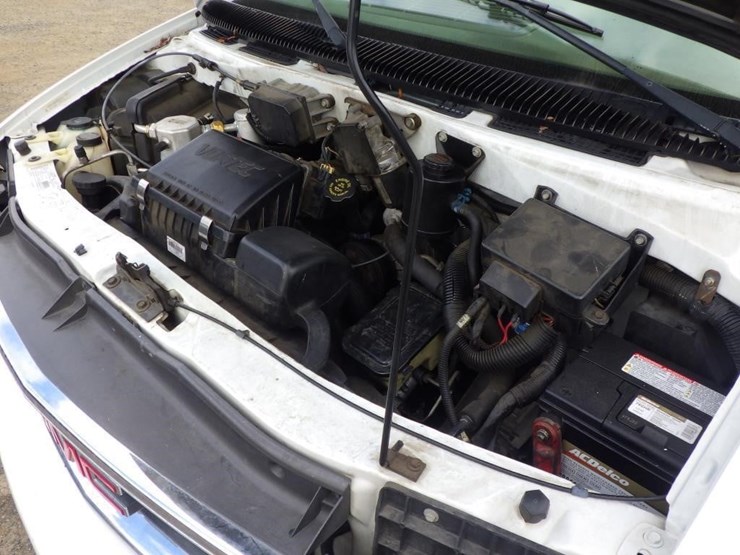 2001-gmc-safari-image-9