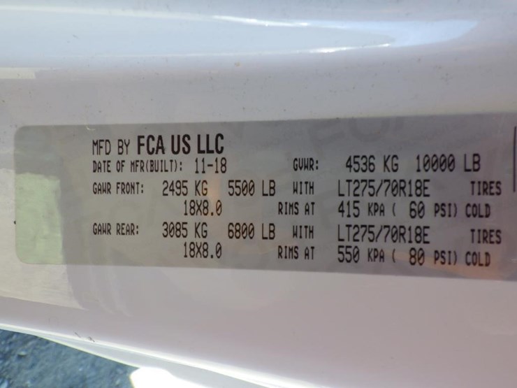 2018-dodge-3500-image-16