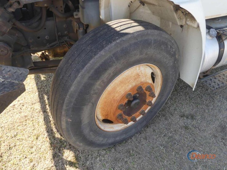 2011-international-durastar-4300-image-10