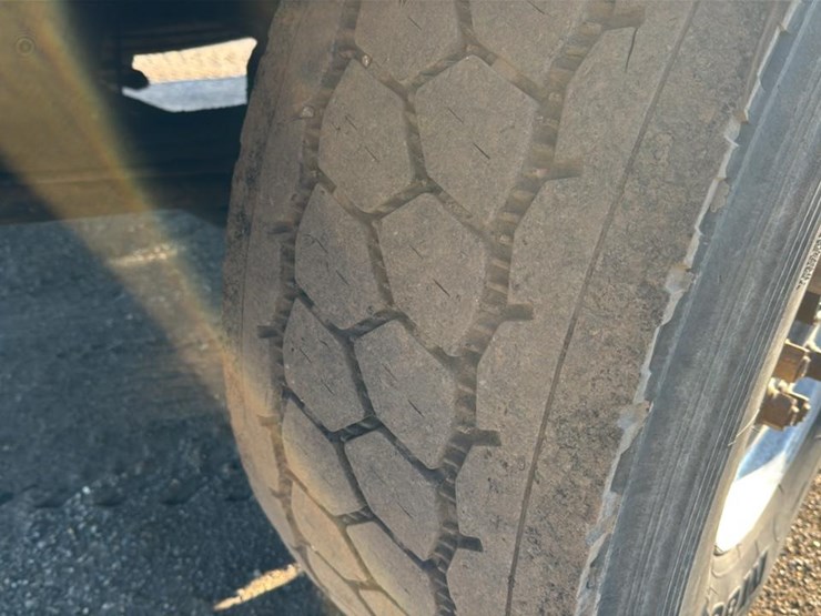 2005-kenworth-t800-image-38